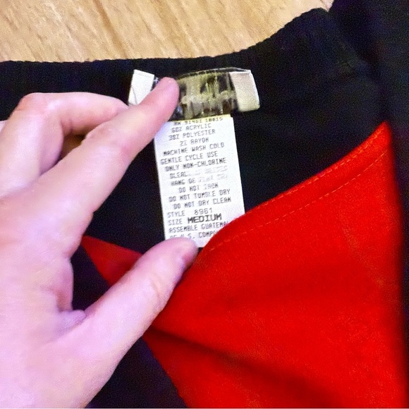 Vintage Haberdashery Sweater Black Red Argyle - Picture 6 of 7